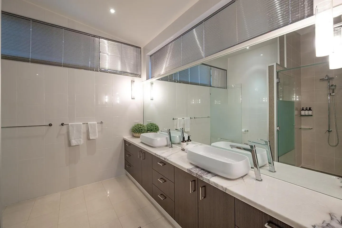 Coastal Retreat With Ocean Views Villa Sunshine Beach